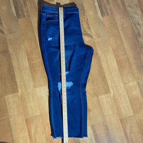 Old Navy Power Slim Straight - Picture 8 of 13